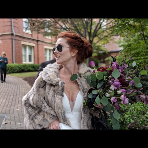 Meet your Posher - Picture 1 of 7